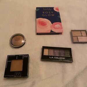 Rosy Glow Highlight Palette some new sum slightly used
